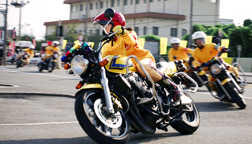 女性ライダーを応援します バイク免許の伏見デルタ 二輪専門教習所 公式サイト